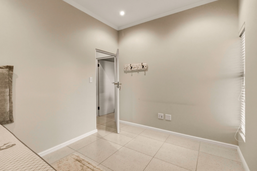 3 Bedroom Property for Sale in Aan de Wijnlanden Western Cape